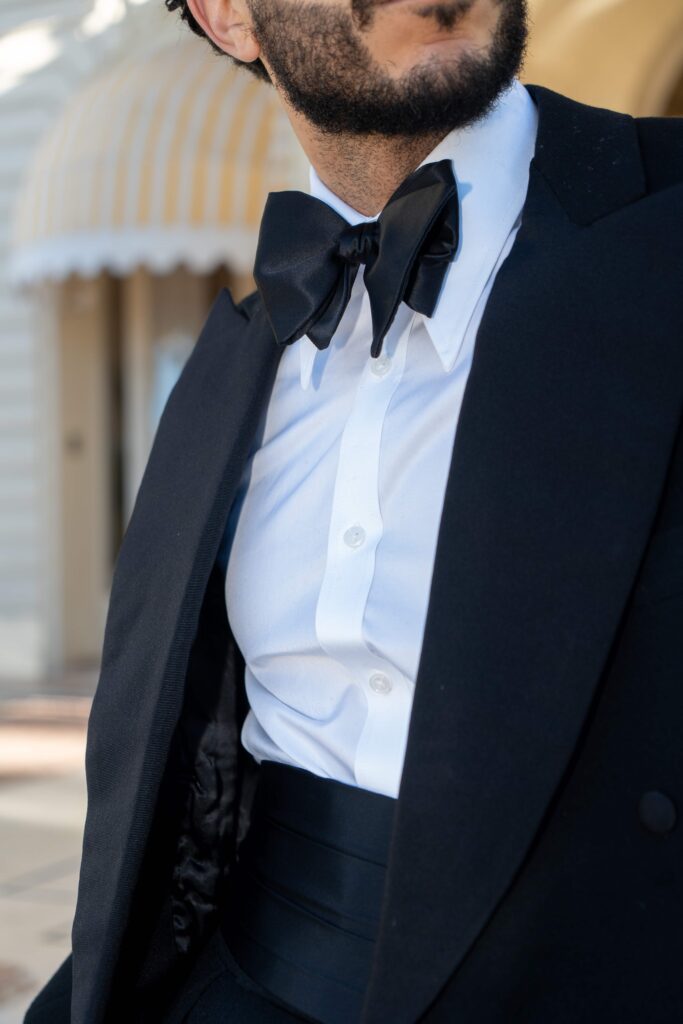 Nœud papillon noir soie artisanale – Le Dare in Paris, vue rapprochée, Dare in Paris