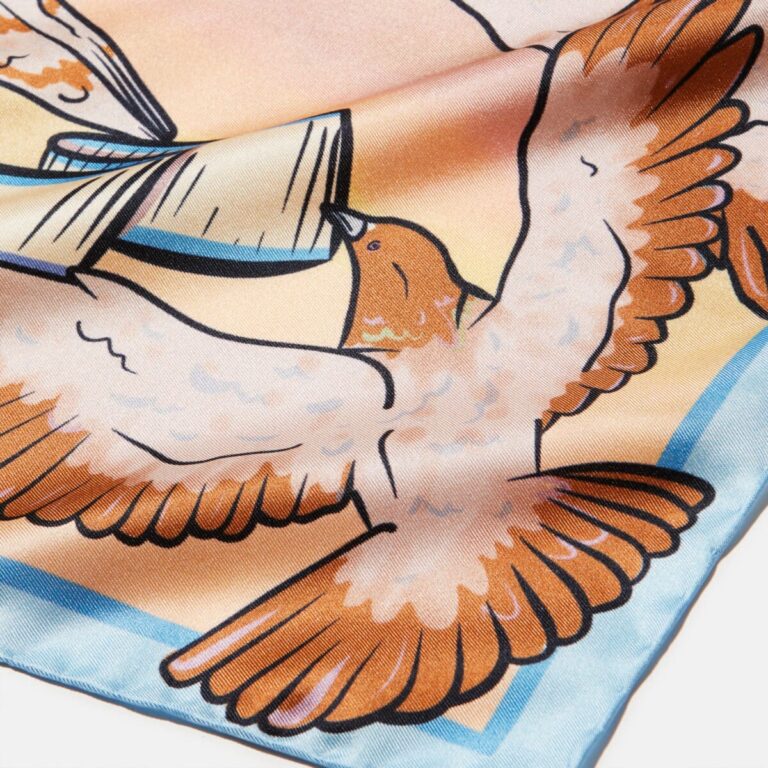 Carré de soie marron & bleu, Valse des colombes