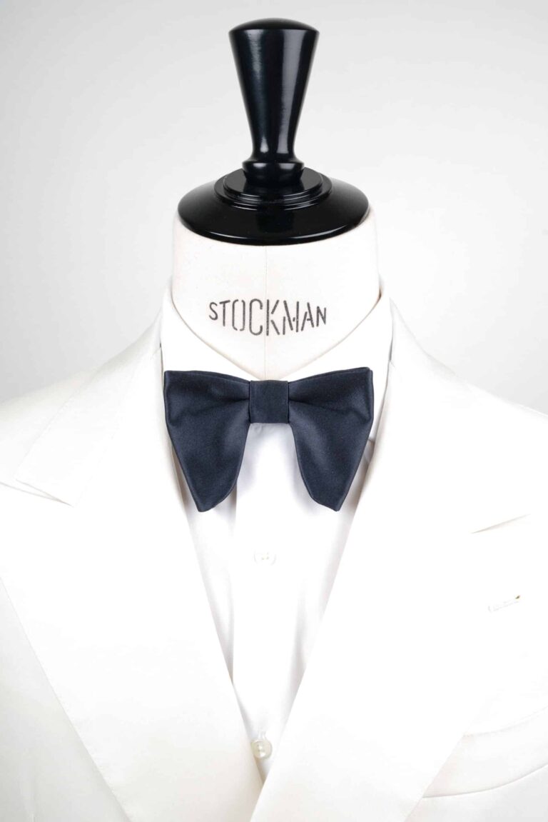 Nœud papillon bleu marine satin de soie – Le Plongeant – Fait main à Paris