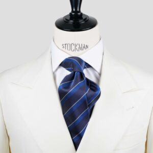 Cravate club bleu marine – Soie tissée 3 plis artisanale