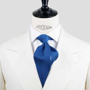 Cravate bleu uni – Etamine de soie tissée – 3 plis artisanale