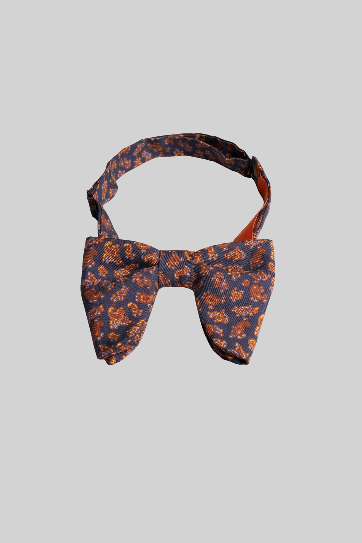 Nœud papillon bleu marine soie imprimée – Le Plongeant – Fait main à Paris