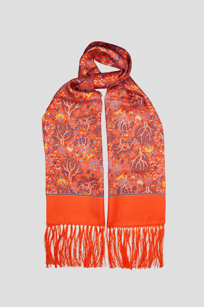 Foulard en soie orange, motif arbre de vie, bords frangés main, Dare in Paris