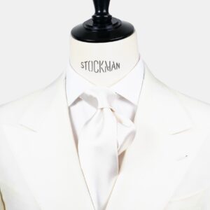 Cravate blanche unie – Soie satin 3 plis – Faite main à Paris