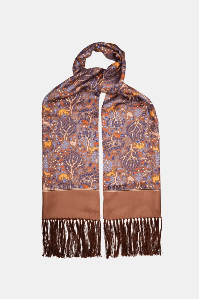 Foulard en soie camel, motif arbre de vie, bords frangés main, Dare in Paris